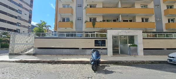Vende-se em Maceio-AL  apto, 251.15 de área privativa,  5_qto(s), varanda, a.serv, WC, WC Emp, 1_sala(s), 1 lavabo(s), DCE, cozinha, Terraco, 2_vaga(s) de garagem.