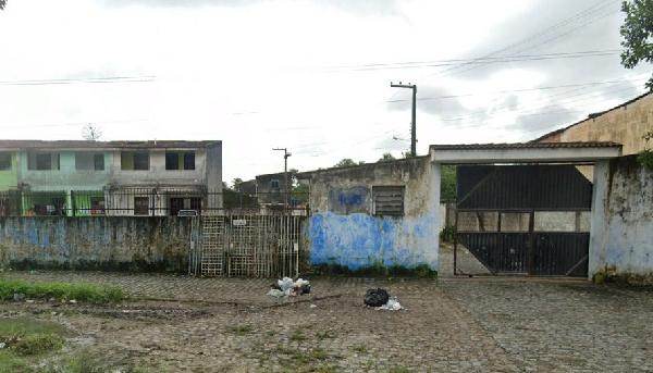 Vende-se em Rio Largo-AL  Casa, 50.13 de área total, 50.13 de área privativa, 50.13 de área do terreno,  2_qto(s), a.serv, WC, 1_sala(s), cozinha.