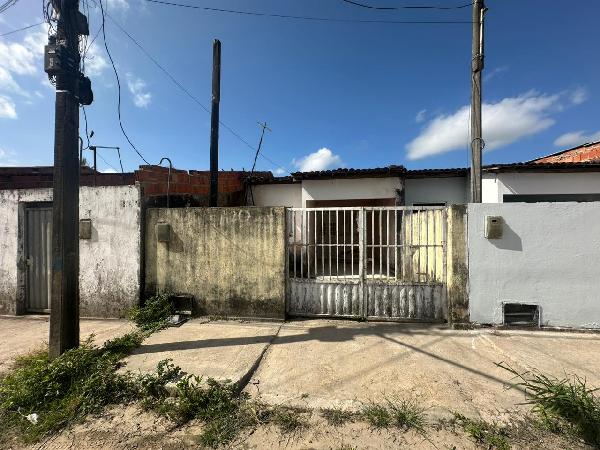 Vende-se em Rio Largo-AL  Casa, 62.62 de área privativa, 125.00 de área do terreno,  2_qto(s), varanda, a.serv, WC, 1_sala(s), cozinha, 1_vaga(s) de garagem.