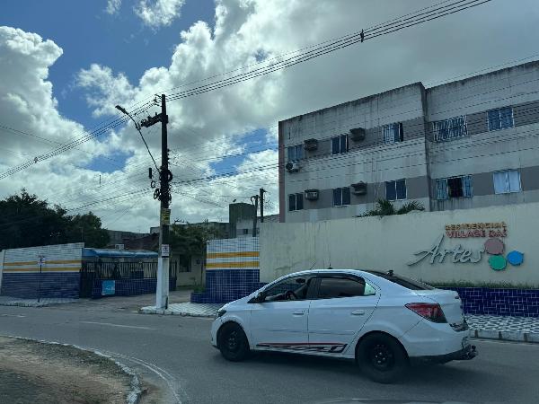 Vende-se em Maceio-AL  apto, 123.26 de área total, 57.67 de área privativa,  3_qto(s), a.serv, WC, 1_sala(s), cozinha, 1_vaga(s) de garagem.