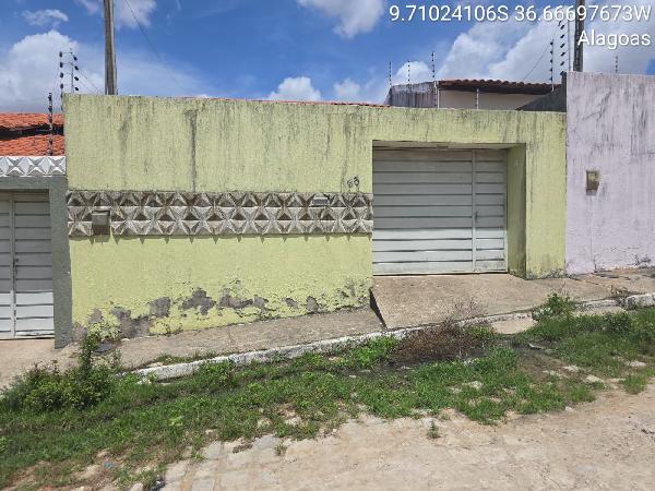 Vende-se em Arapiraca-AL  Casa, 70.61 de área total, 70.61 de área privativa, 135.00 de área do terreno,  2_qto(s), a.serv, WC, 1_sala(s), cozinha, 1_vaga(s) de garagem.