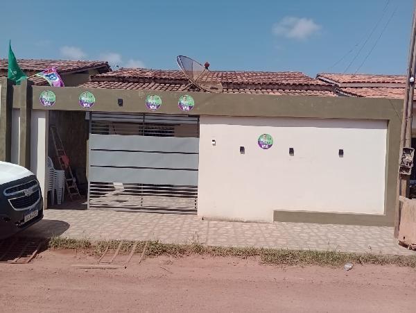 Vende-se em Mae Do Rio-PA  Casa, 63.00 de área privativa, 160.00 de área do terreno,  2_qto(s), a.serv, WC, 1_sala(s), cozinha.
