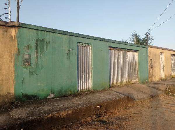 Vende-se em Braganca-PA  Casa, 50.92 de área privativa, 161.50 de área do terreno,  2_qto(s), WC, 1_sala(s), cozinha.