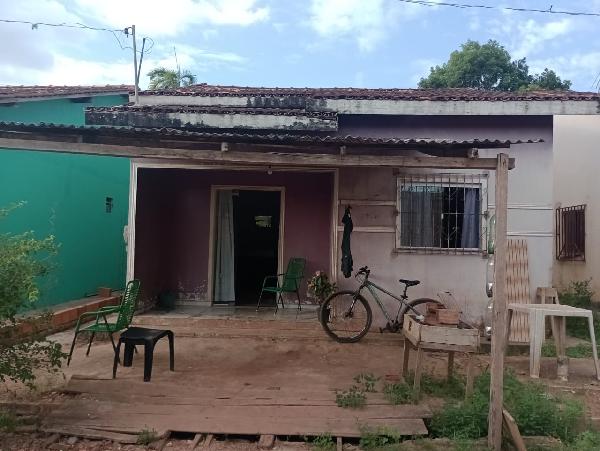 Vende-se em Mae Do Rio-PA  Casa, 66.15 de área privativa, 137.60 de área do terreno,  2_qto(s), a.serv, WC, 1_sala(s), cozinha.