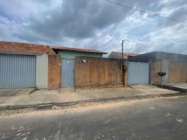 Vende-se em Ipixuna Do Para-PA  Casa, 54.54 de área total, 54.54 de área privativa, 200.00 de área do terreno,  2_qto(s), varanda, a.serv, WC, 1_sala(s), cozinha.