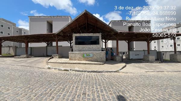 Vende-se em Joao Pessoa-PB  apto, 81.83 de área total, 45.09 de área privativa,  2_qto(s), a.serv, WC, 1_sala(s), cozinha, 1_vaga(s) de garagem.