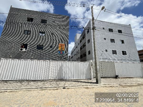 Vende-se em Joao Pessoa-PB  apto, 65.32 de área total, 43.54 de área privativa,  2_qto(s), varanda, a.serv, WC, 1_sala(s), cozinha, 1_vaga(s) de garagem.