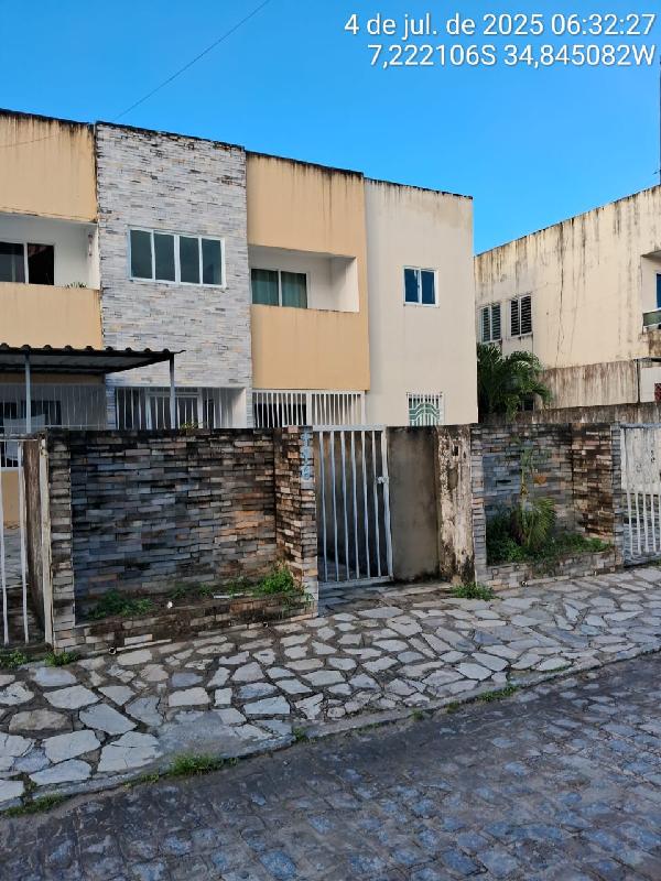 Vende-se em Joao Pessoa-PB  apto, 61.34 de área total, 55.92 de área privativa,  2_qto(s), WC, 1_sala(s), cozinha, 1_vaga(s) de garagem.