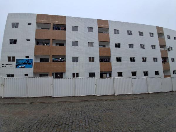 Vende-se em Joao Pessoa-PB  apto, 53.53 de área total, 41.38 de área privativa,  2_qto(s), varanda, a.serv, WC, 1_sala(s), cozinha, 1_vaga(s) de garagem.
