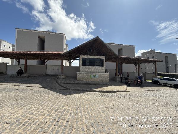 Vende-se em Joao Pessoa-PB  apto, 81.15 de área total, 44.63 de área privativa,  2_qto(s), a.serv, WC, 1_sala(s), cozinha.