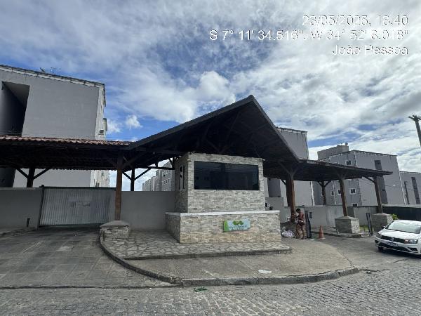 Vende-se em Joao Pessoa-PB  apto, 81.15 de área total, 44.63 de área privativa,  2_qto(s), a.serv, WC, 1_sala(s), cozinha.