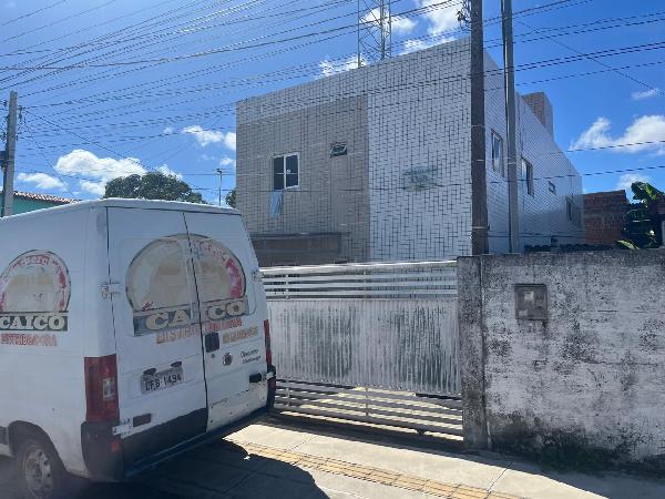 Vende-se em Joao Pessoa-PB  apto, 58.00 de área total, 58.00 de área privativa,  2_qto(s), a.serv, WC, 1_sala(s), cozinha, 1_vaga(s) de garagem.