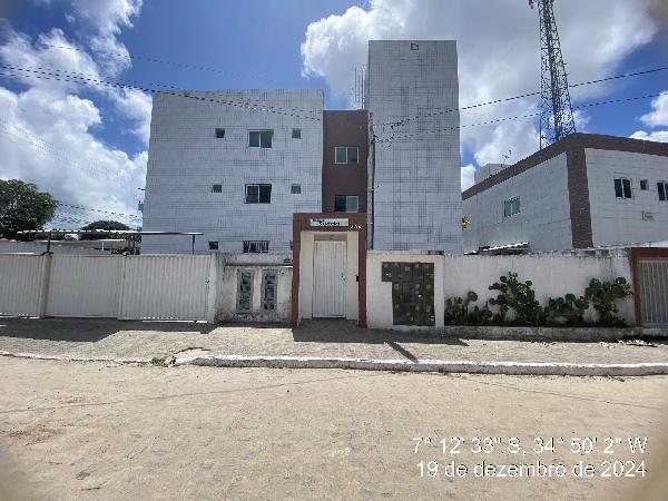 Vende-se em Joao Pessoa-PB  apto, 68.50 de área total, 48.42 de área privativa,  2_qto(s), a.serv, WC, 1_sala(s), cozinha, 1_vaga(s) de garagem.