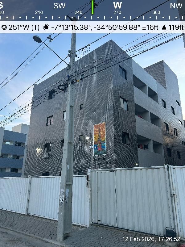 Vende-se em Joao Pessoa-PB  apto, 72.06 de área total, 49.02 de área privativa,  2_qto(s), a.serv, WC, 1_sala(s), cozinha, 1_vaga(s) de garagem.