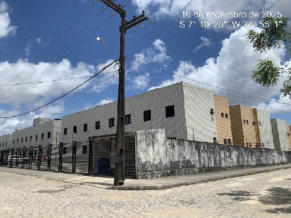 Vende-se em Joao Pessoa-PB  apto, 84.72 de área total, 48.42 de área privativa,  2_qto(s), a.serv, WC, 1_sala(s), cozinha, 1_vaga(s) de garagem.