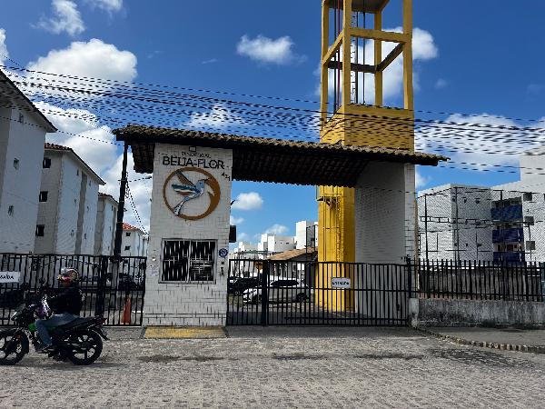 Vende-se em Joao Pessoa-PB  apto, 70.67 de área total, 53.33 de área privativa,  2_qto(s), varanda, a.serv, WC, 1_sala(s), cozinha, 1_vaga(s) de garagem.