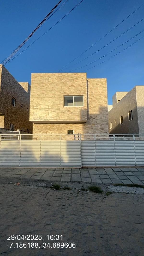 Vende-se em Joao Pessoa-PB  apto, 56.47 de área total, 43.50 de área privativa,  2_qto(s), a.serv, WC, 2_sala(s), cozinha, 1_vaga(s) de garagem.