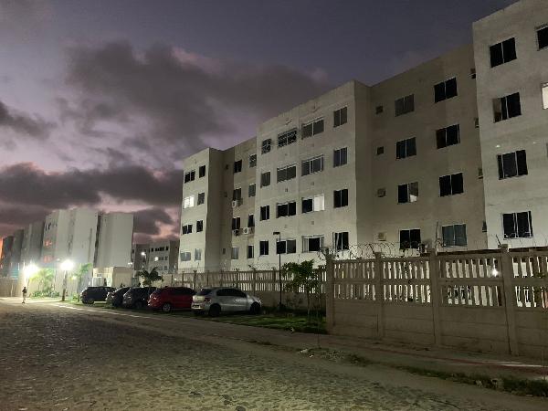 Vende-se em Fortaleza-CE  apto, 74.81 de área total, 38.42 de área privativa,  2_qto(s), WC, 1_sala(s), cozinha, 1_vaga(s) de garagem.