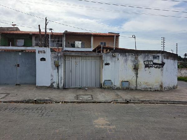 Vende-se em Fortaleza-CE  Casa, 88.44 de área privativa, 275.00 de área do terreno,  2_qto(s), a.serv, WC, 1_sala(s), cozinha, 2_vaga(s) de garagem.