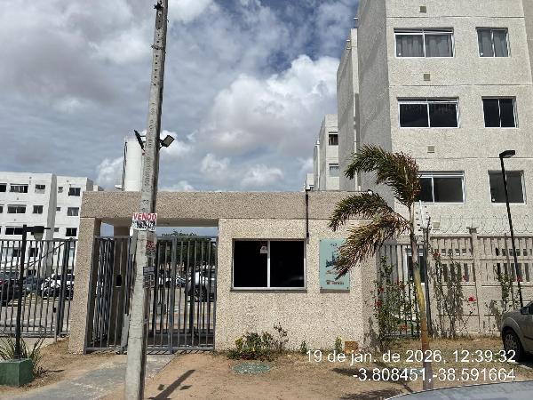 Vende-se em Fortaleza-CE  apto, 74.77 de área total, 38.40 de área privativa,  2_qto(s), WC, 1_sala(s), cozinha, 1_vaga(s) de garagem.