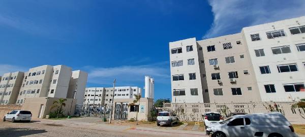 Vende-se em Fortaleza-CE  apto, 74.77 de área total, 38.40 de área privativa,  2_qto(s), WC, 1_sala(s), cozinha.