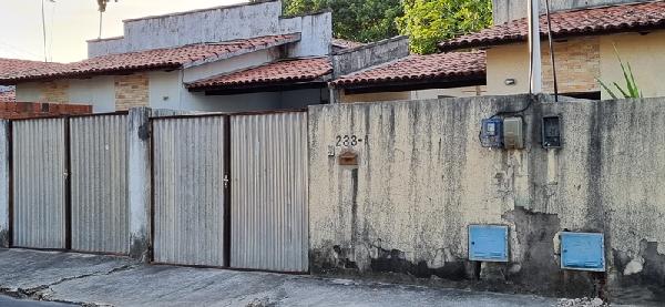 Vende-se em Horizonte-CE  Casa, 53.14 de área total, 53.14 de área privativa, 282.00 de área do terreno,  2_qto(s), WC, 1_sala(s), cozinha, 1_vaga(s) de garagem.