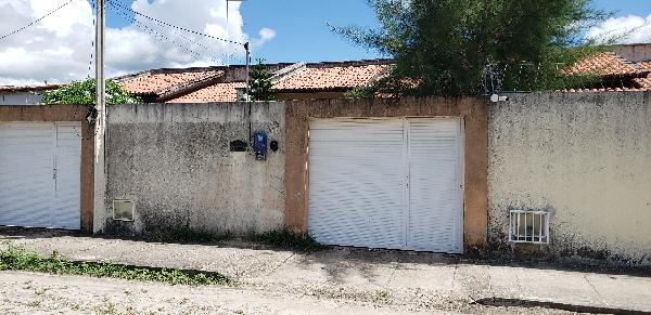 Vende-se em Horizonte-CE  Casa, 75.26 de área total, 75.26 de área privativa, 192.40 de área do terreno,  2_qto(s), WC, 1_sala(s), cozinha, 1_vaga(s) de garagem.