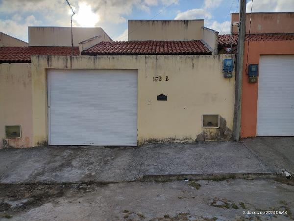 Vende-se em Horizonte-CE  Casa, 60.70 de área total, 60.70 de área privativa, 231.00 de área do terreno,  2_qto(s), WC, 1_sala(s), cozinha, 1_vaga(s) de garagem.