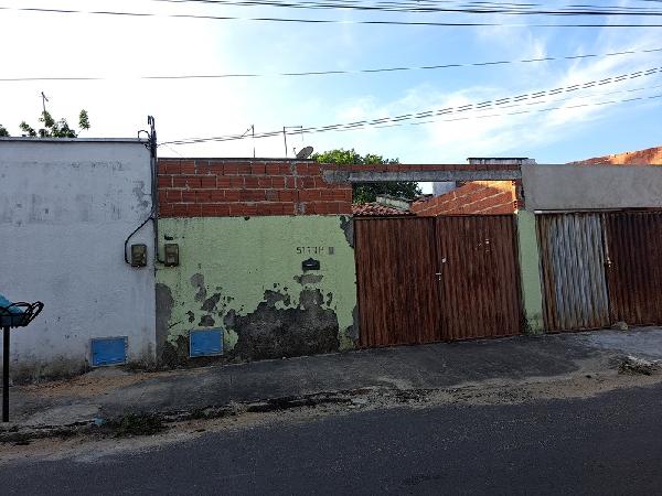 Vende-se em Horizonte-CE  Casa, 53.14 de área privativa, 282.00 de área do terreno,  2_qto(s), a.serv, WC, 1_sala(s), cozinha, 1_vaga(s) de garagem.