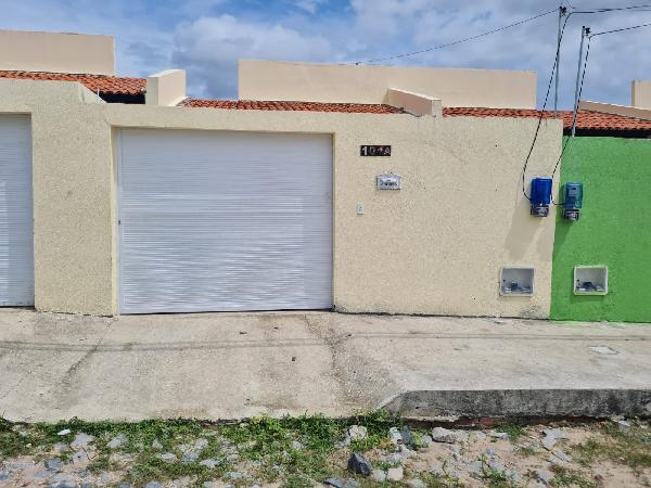 Vende-se em Horizonte-CE  Casa, 60.70 de área privativa,  1_qto(s), a.serv, WC, 1_sala(s), sacada, cozinha, 1_vaga(s) de garagem.