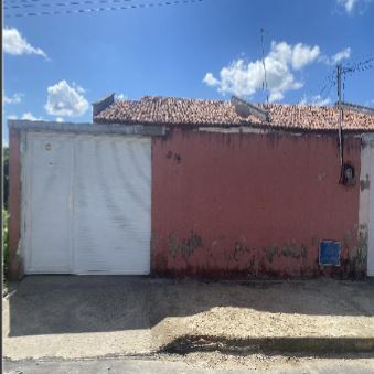 Vende-se em Horizonte-CE  Casa, 80.83 de área privativa, 233.10 de área do terreno,  2_qto(s), WC, 1_sala(s), cozinha.