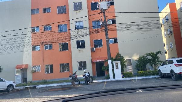 Vende-se em Camacari-BA  apto, 75.82 de área total, 43.74 de área privativa,  2_qto(s), a.serv, WC, 1_sala(s), cozinha.