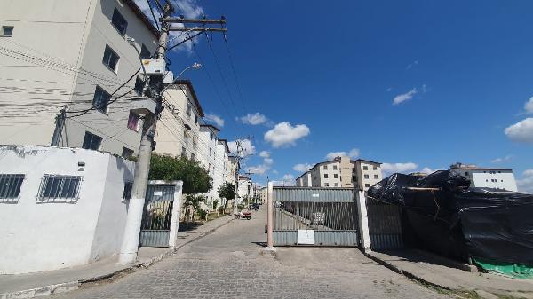 Vende-se em Feira De Santana-BA  apto, 40.12 de área privativa,  2_qto(s), WC, 1_sala(s), cozinha.