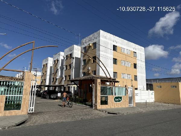 Vende-se em Sao Cristovao-SE  apto, 49.02 de área total, 43.61 de área privativa,  2_qto(s), varanda, a.serv, WC, 1_sala(s), cozinha.