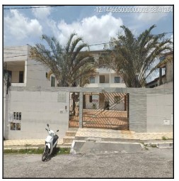 Vende-se em Alagoinhas-BA  apto, 74.63 de área privativa,  2_qto(s), varanda, a.serv, WC, 1_sala(s), cozinha.
