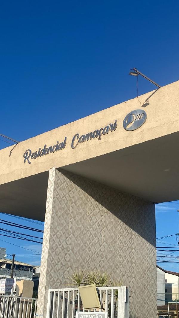 Vende-se em Camacari-BA  apto, 69.02 de área total, 53.06 de área privativa,  2_qto(s), WC, 1_sala(s), cozinha.