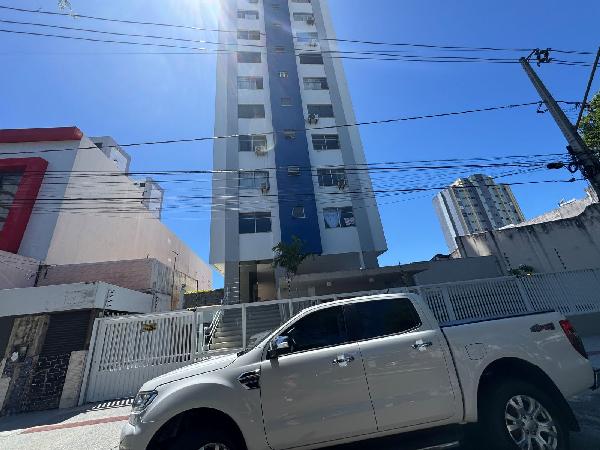 Vende-se em Aracaju-SE  apto, 203.70 de área total, 140.24 de área privativa,  3_qto(s), a.serv, WC, 1_sala(s), DCE, cozinha, 1_vaga(s) de garagem.