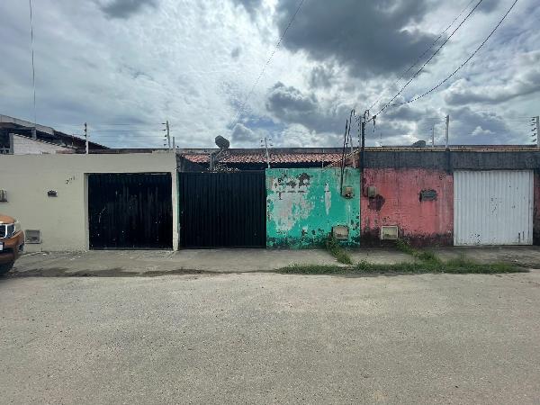 Vende-se em Maracanau-CE  Casa, 72.00 de área total, 72.00 de área privativa, 250.00 de área do terreno, 1_vaga(s) de garagem.