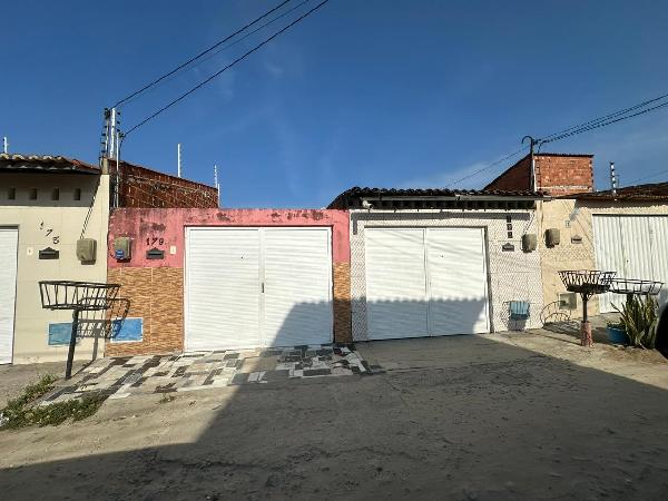 Vende-se em Maranguape-CE  Casa, 74.00 de área privativa, 500.00 de área do terreno,  2_qto(s), a.serv, WC, 1_sala(s), cozinha, 1_vaga(s) de garagem.