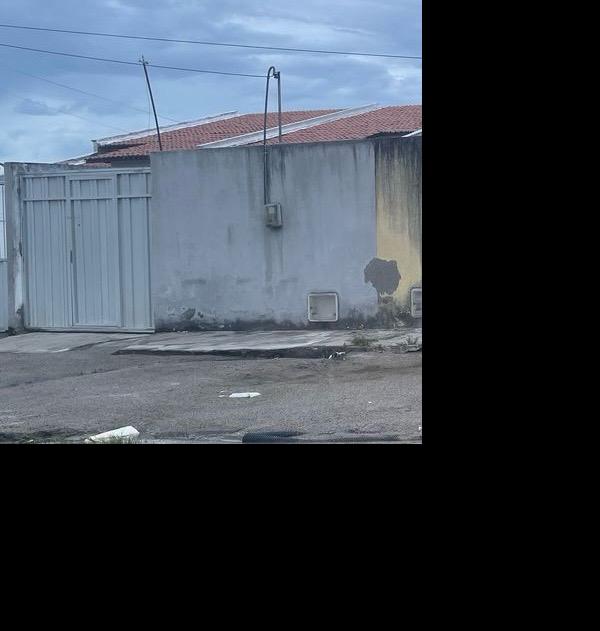 Vende-se em Pacajus-CE  Casa, 91.00 de área total, 91.00 de área privativa, 208.89 de área do terreno,  2_qto(s), a.serv, WC, 1_sala(s), cozinha, 1_vaga(s) de garagem.
