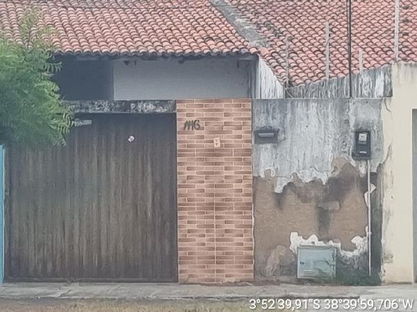 Vende-se em Maranguape-CE  Casa, 68.30 de área privativa, 157.20 de área do terreno,  2_qto(s), a.serv, WC, 1_sala(s), cozinha, 1_vaga(s) de garagem.