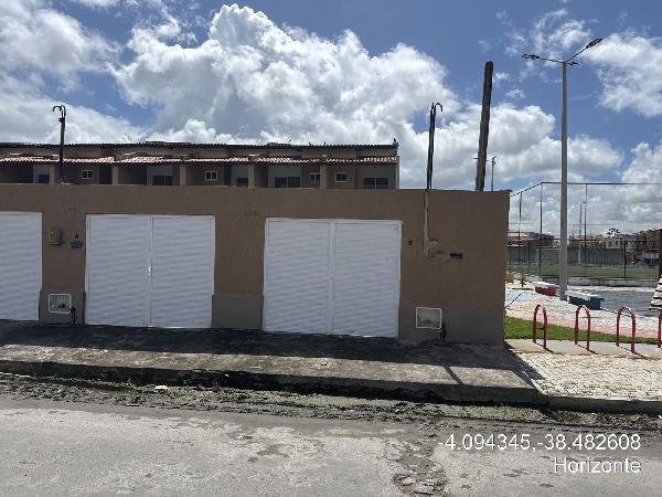Vende-se em Horizonte-CE  Casa, 82.42 de área total, 82.42 de área privativa, 110.25 de área do terreno,  2_qto(s), a.serv, WC, 1_sala(s), cozinha, 2_vaga(s) de garagem.