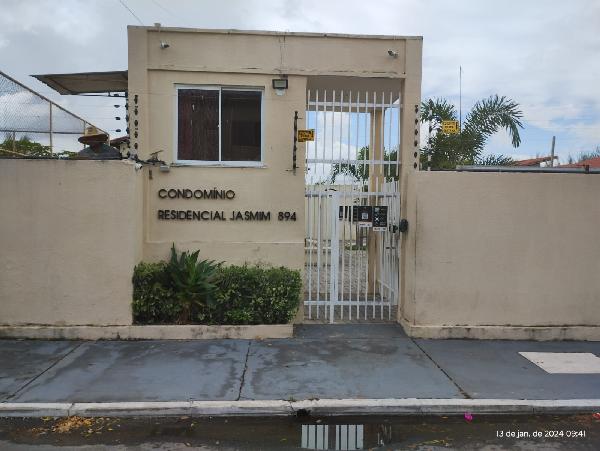 Vende-se em Horizonte-CE  Casa, 49.11 de área privativa, 50.39 de área do terreno, 1_vaga(s) de garagem.