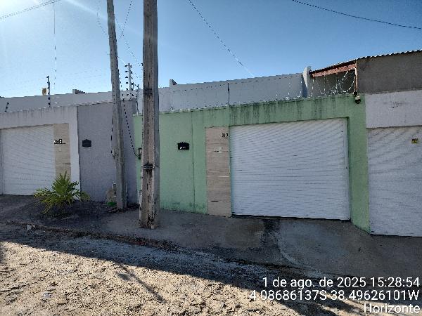 Vende-se em Horizonte-CE  Casa, 78.64 de área total, 78.64 de área privativa, 391.53 de área do terreno,  2_qto(s), varanda, a.serv, WC, 1_sala(s), cozinha, 1_vaga(s) de garagem.