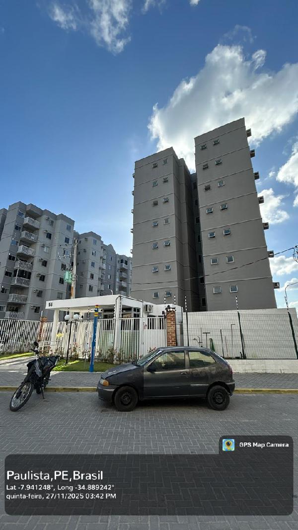 Vende-se em Paulista-PE  apto, 77.83 de área total, 48.98 de área privativa,  2_qto(s), varanda, a.serv, WC, 1_sala(s), cozinha, 1_vaga(s) de garagem.