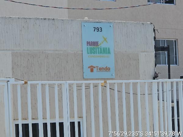 Vende-se em Paulista-PE  apto, 41.79 de área privativa,  2_qto(s), a.serv, WC, 1_sala(s), cozinha.