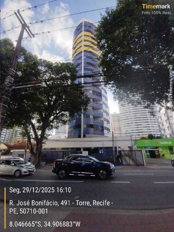 Vende-se em Recife-PE  apto, 136.63 de área total, 85.32 de área privativa,  3_qto(s), a.serv, WC, WC Emp, 1_sala(s), cozinha, 2_vaga(s) de garagem.