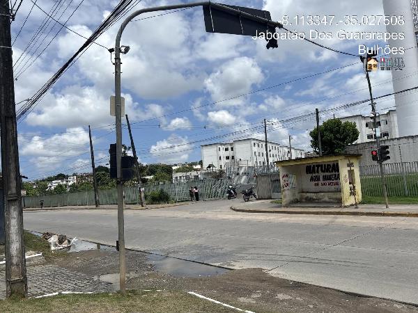 Vende-se em Jaboatao Dos Guararapes-PE  apto, 87.31 de área total, 41.79 de área privativa,  2_qto(s), a.serv, WC, 1_sala(s), cozinha, 1_vaga(s) de garagem.