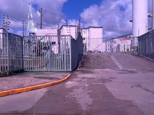 Vende-se em Jaboatao Dos Guararapes-PE  apto, 87.31 de área total, 41.79 de área privativa,  2_qto(s), a.serv, WC, 1_sala(s), cozinha, 1_vaga(s) de garagem.
