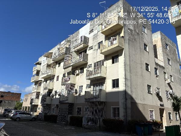 Vende-se em Jaboatao Dos Guararapes-PE  apto, 88.34 de área total, 53.05 de área privativa,  3_qto(s), a.serv, WC, 1_sala(s), cozinha.